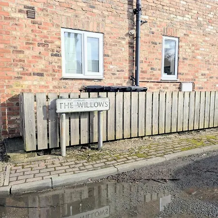 The Willows With Parking