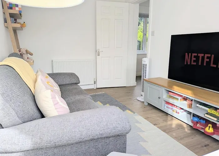 The Willows With Parking