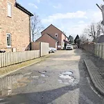 Holiday home The Willows With Parking York