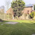 The Willows With Parking Holiday home York