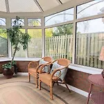 Holiday home The Willows With Parking York