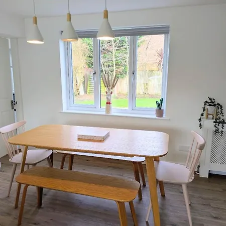 Holiday home The Willows With Parking York