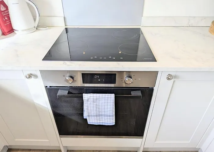 The Willows With Parking * 约克