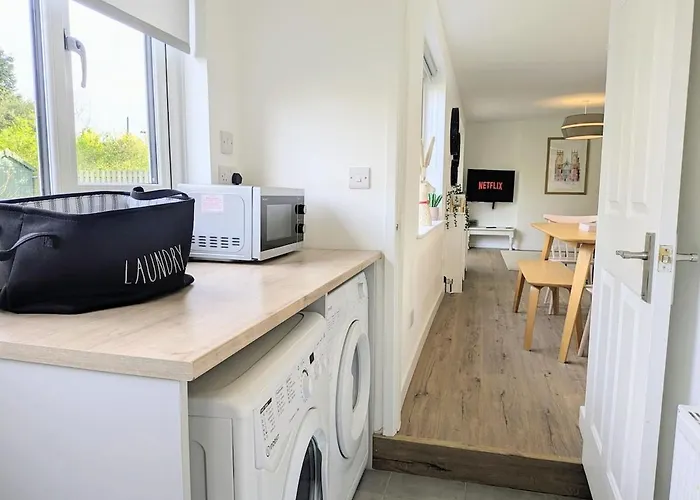 The Willows With Parking *