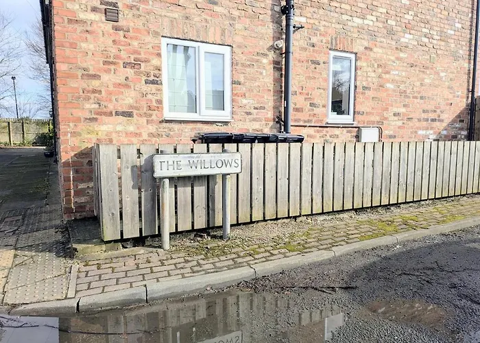 The Willows With Parking