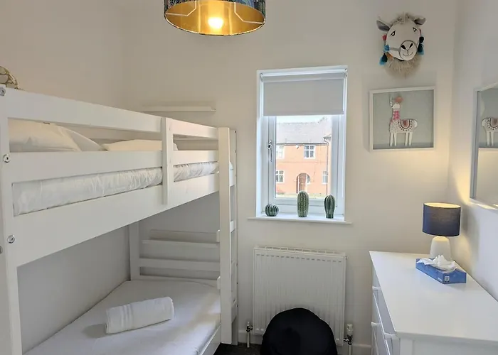 The Willows With Parking Holiday home