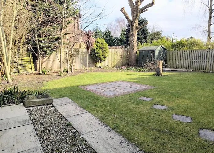 Holiday home The Willows With Parking *