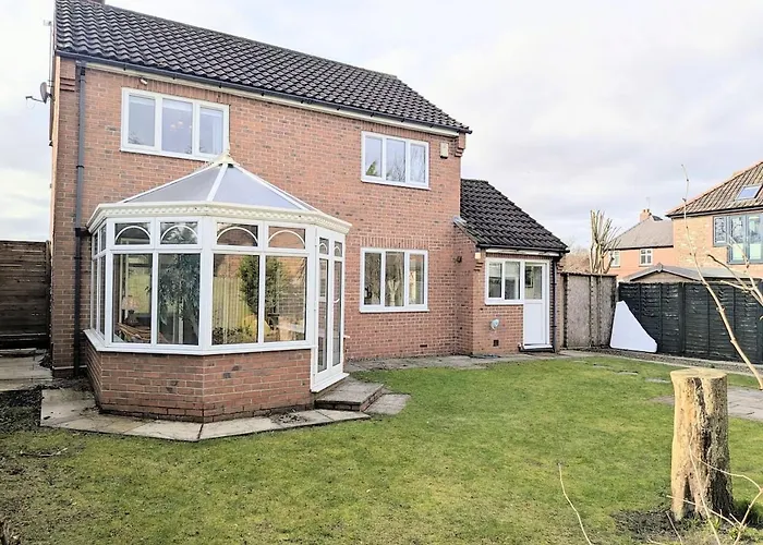 The Willows With Parking Holiday home