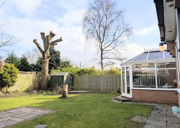 Holiday home The Willows With Parking *